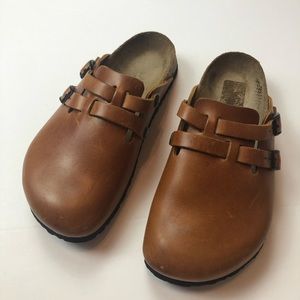 Birki’s Leather Strappy Clogs
